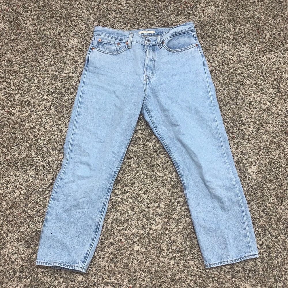 Women’s Levi jeans